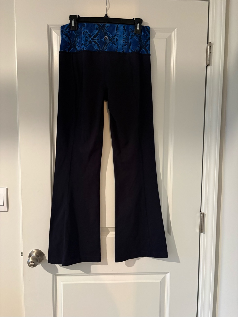 lululemon Groove Leggings Navy Pants with Sapphire Blue Snake-Print Waistband 10 - Picture 7 of 7
